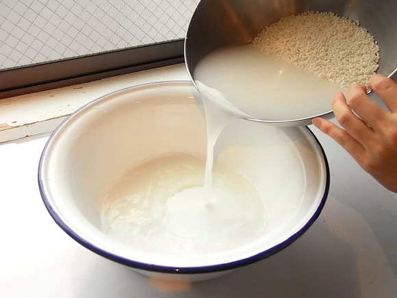 Khám phá 3 lợi ích tuyệt vời từ nước vo gạo - 'thần dược' dưỡng da của phụ nữ Nhật - Ảnh 1