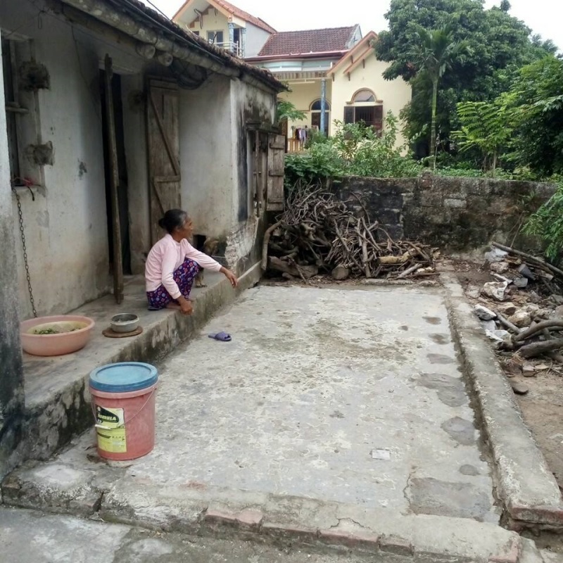 Phận đời bạc bẽo của người phụ nữ thấp bé nhẹ cân không chồng, cố gắng kiếm mụn con bầu bạn - Ảnh 2 Phận đời bạc bẽo của người phụ nữ thấp bé nhẹ cân không chồng, cố gắng kiếm mụn con bầu bạn - Ảnh 2