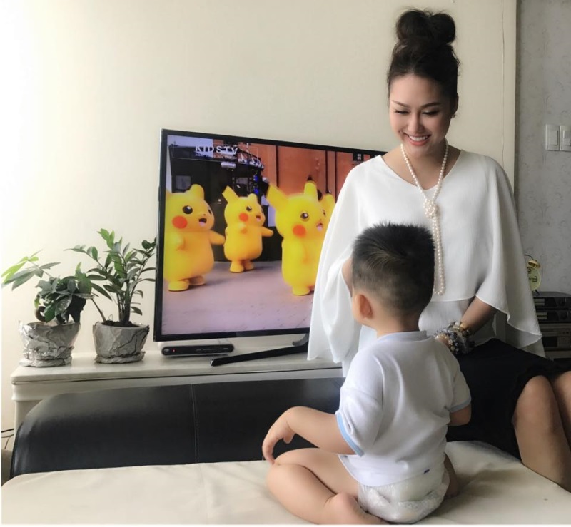 Phi Thanh Vân đêm khuya quấn khăn tắm khoe vòng 1 gợi cảm thế này Phi Thanh Vân đêm khuya quấn khăn tắm khoe vòng 1 gợi cảm thế này