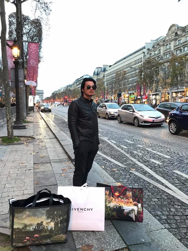 Diện mốt quần lạ dạo phố Paris, Phượng Chanel khiến Quách Ngọc Ngoan không dám rời mắt - Ảnh 2