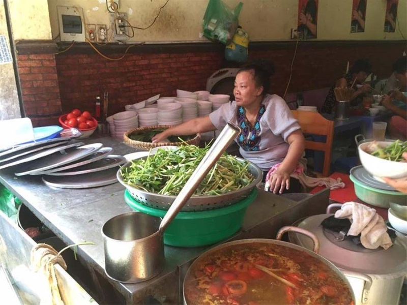 1001 kiểu chặt chém khách du lịch: Đến đất 'Tràng An' vừa ăn vừa... nghe chửi - Ảnh 1 1001 kiểu chặt chém khách du lịch: Đến đất 'Tràng An' vừa ăn vừa... nghe chửi - Ảnh 1