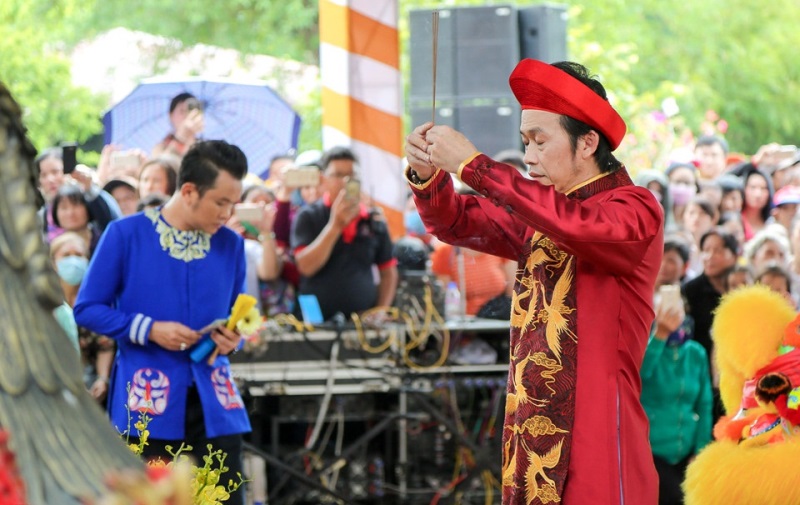 Nghệ sĩ hải ngoại chuẩn bị lễ cúng giỗ tổ nghề sân khấu linh đình