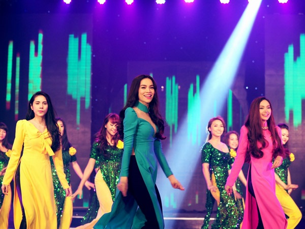 Showbiz Việt: Các cặp sao ghét nhau như 'kẻ thù' - Ảnh 1 Showbiz Việt: Các cặp sao ghét nhau như 'kẻ thù' - Ảnh 1