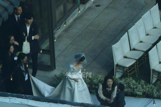 Cập nhật 'siêu đám cưới' Song Joong Ki - Song Hye Kyo: Chú rể bật khóc khi nghe cô dâu đọc lời thề - Ảnh 9