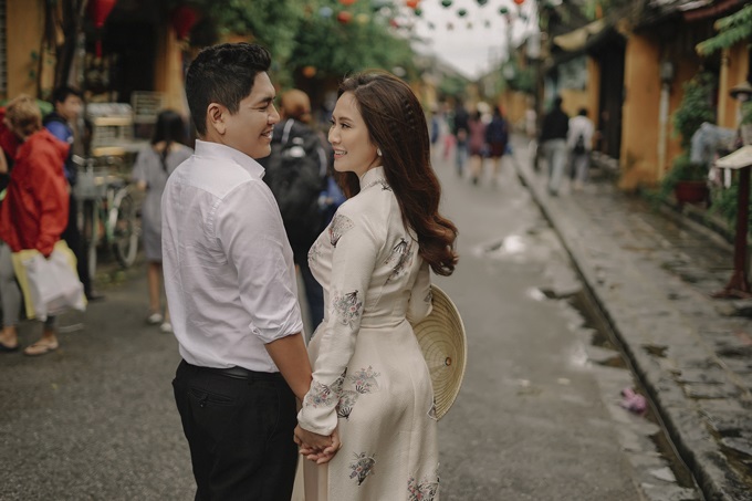 Sau tin đồn rạn nứt, vợ chồng Thanh Thúy - Đức Thịnh chụp ảnh hạnh phúc, ngọt ngào bên con trai tại Hội An - Ảnh 2