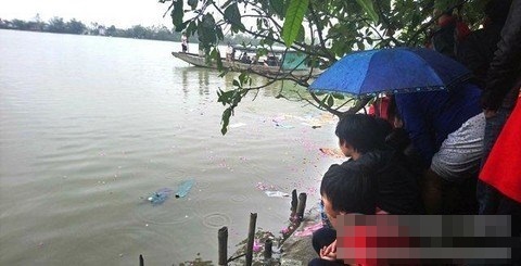 Thừa Thiên – Huế: Phát hiện thi thể bé gái 4 tuổi mất tích nổi trên sông Hương - Ảnh 2
