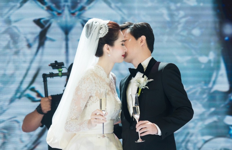 Thực đơn tiệc cưới khủng của Hoa hậu Đặng Thu Thảo và chồng đại gia