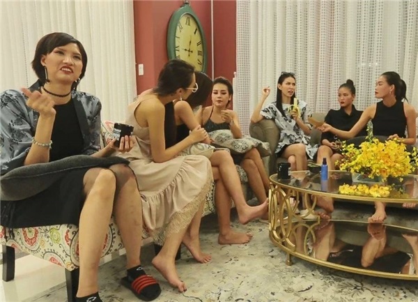 Thực hư chuyện Hồng Xuân rời Vietnam’s Next Top Model vì bị đánh gãy mũi tại nhà chung - Ảnh 2