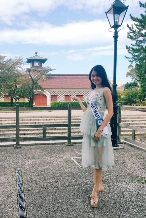 Á hậu Thùy Dung dính bệnh thủy đậu ngay trước thềm chung kết Hoa hậu Quốc tế 2017: Nhan sắc xuống dốc nghiêm trọng - Ảnh 5