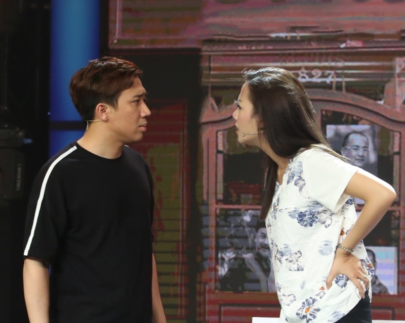 Cố tình chơi khăm đồng nghiệp, Trấn Thành bị rách cả quần