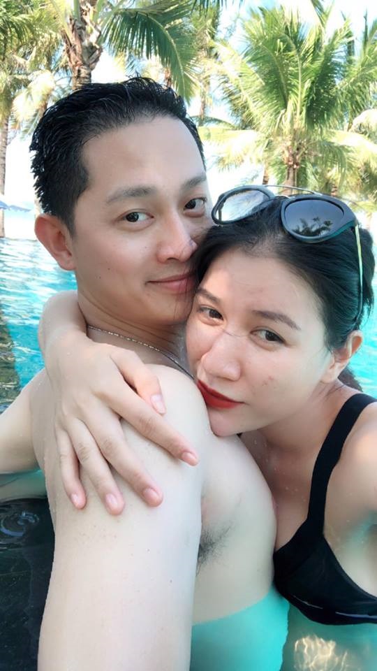 ‘Bỏng mắt’ khi xem loạt ảnh Trang Trần và chồng Việt kiều tình tứ giữa bể bơi - Ảnh 9