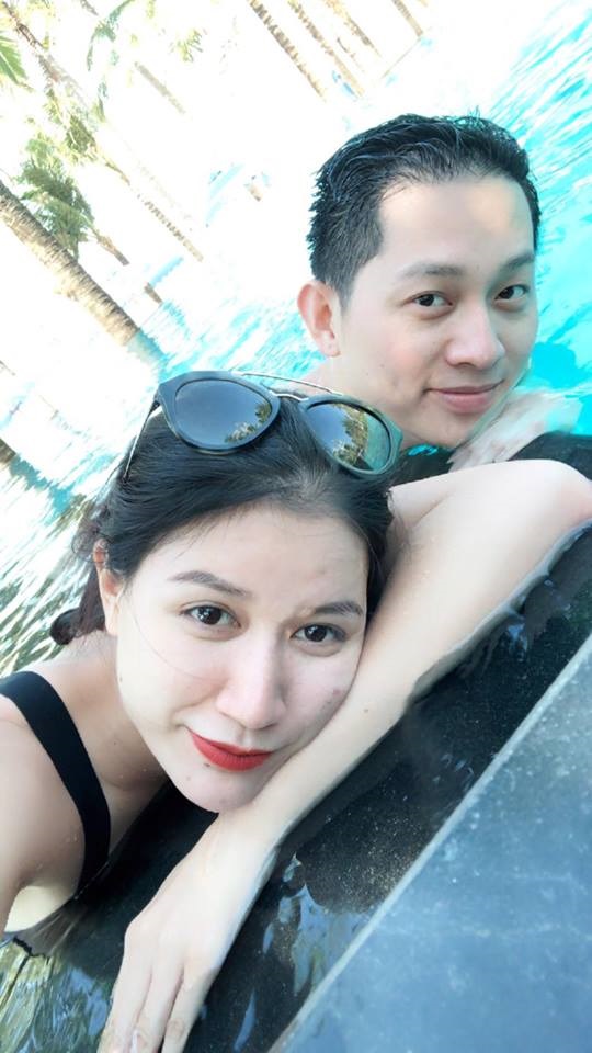 ‘Bỏng mắt’ khi xem loạt ảnh Trang Trần và chồng Việt kiều tình tứ giữa bể bơi - Ảnh 1