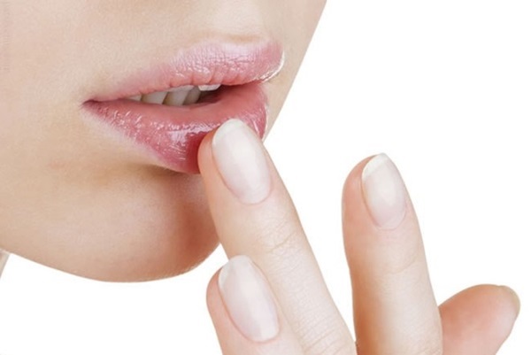 4 cách trị thâm môi hiệu quả và an toàn 4 cách trị thâm môi hiệu quả và an toàn