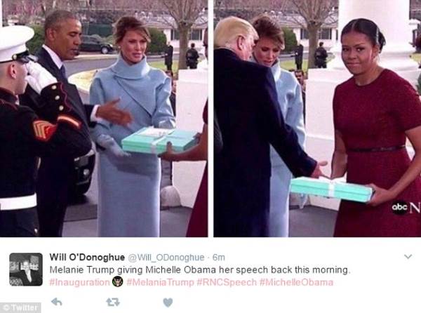 Đây chính là ánh mắt 'gây bão' của bà Obama khi nhận được quà từ tay vợ Tổng thống Trump - Ảnh 4