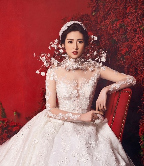 Ngắm Á hậu Tú Anh đẹp xuất thần trong bộ váy cưới 3 tỷ đính 200 viên kim cương - Ảnh 2
