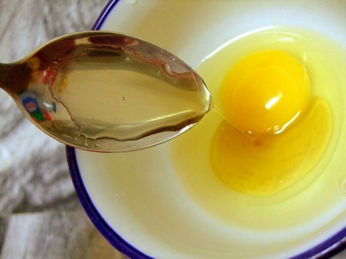 Quên hết kem dưỡng đi, dùng ngay mặt nạ vitamin E với thứ này, da sẽ trắng mịn sau 1 tuần - Ảnh 2 Quên hết kem dưỡng đi, dùng ngay mặt nạ vitamin E với thứ này, da sẽ trắng mịn sau 1 tuần - Ảnh 2