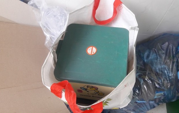 Đã xác định danh tính người mẹ và lý do vứt bỏ cặp thai nhi song sinh trong sọt rác nhà vệ sinh ở TP.Vũng Tàu - Ảnh 1 Đã xác định danh tính người mẹ và lý do vứt bỏ cặp thai nhi song sinh trong sọt rác nhà vệ sinh ở TP.Vũng Tàu - Ảnh 1
