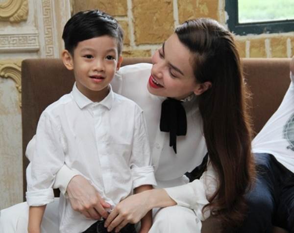 Những quý tử công chúa con sao Việt chào đời đúng ngày đặc biệt, ai biết cũng ngỡ ngàng - Ảnh 2
