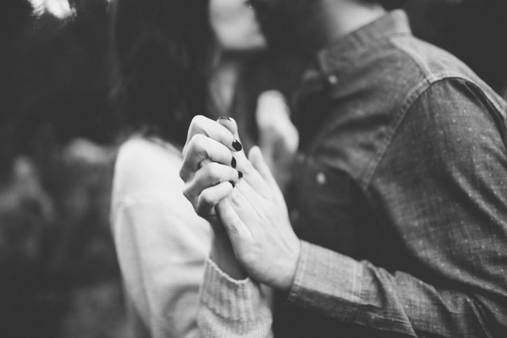 Thời đại bây giờ, cứ yên lặng mà yêu nhau! - Ảnh 1 Thời đại bây giờ, cứ yên lặng mà yêu nhau! - Ảnh 1