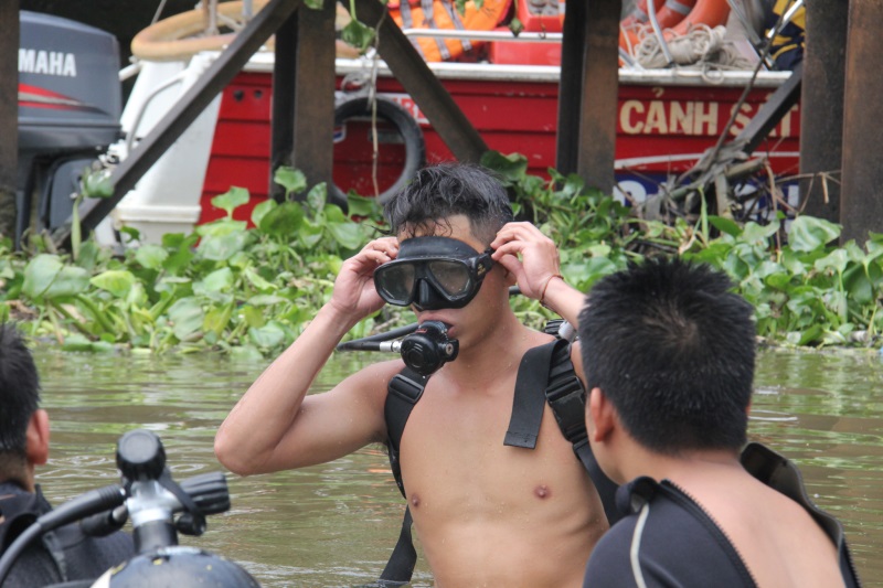 Bé trai 11 tuổi mất tích khi tắm trên sông Sài Gòn - Ảnh 2